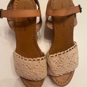 American Eagle Outfitters Tan Cream Crochet Sandals